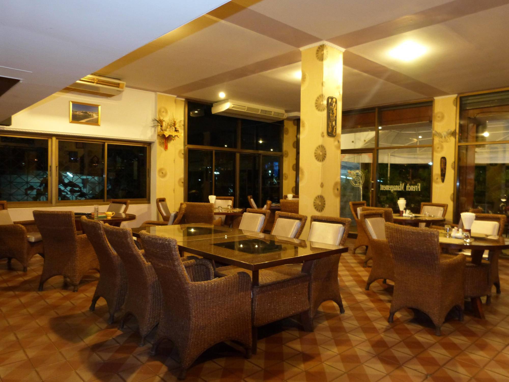 FnB Hotel Central Pattaya Esterno foto